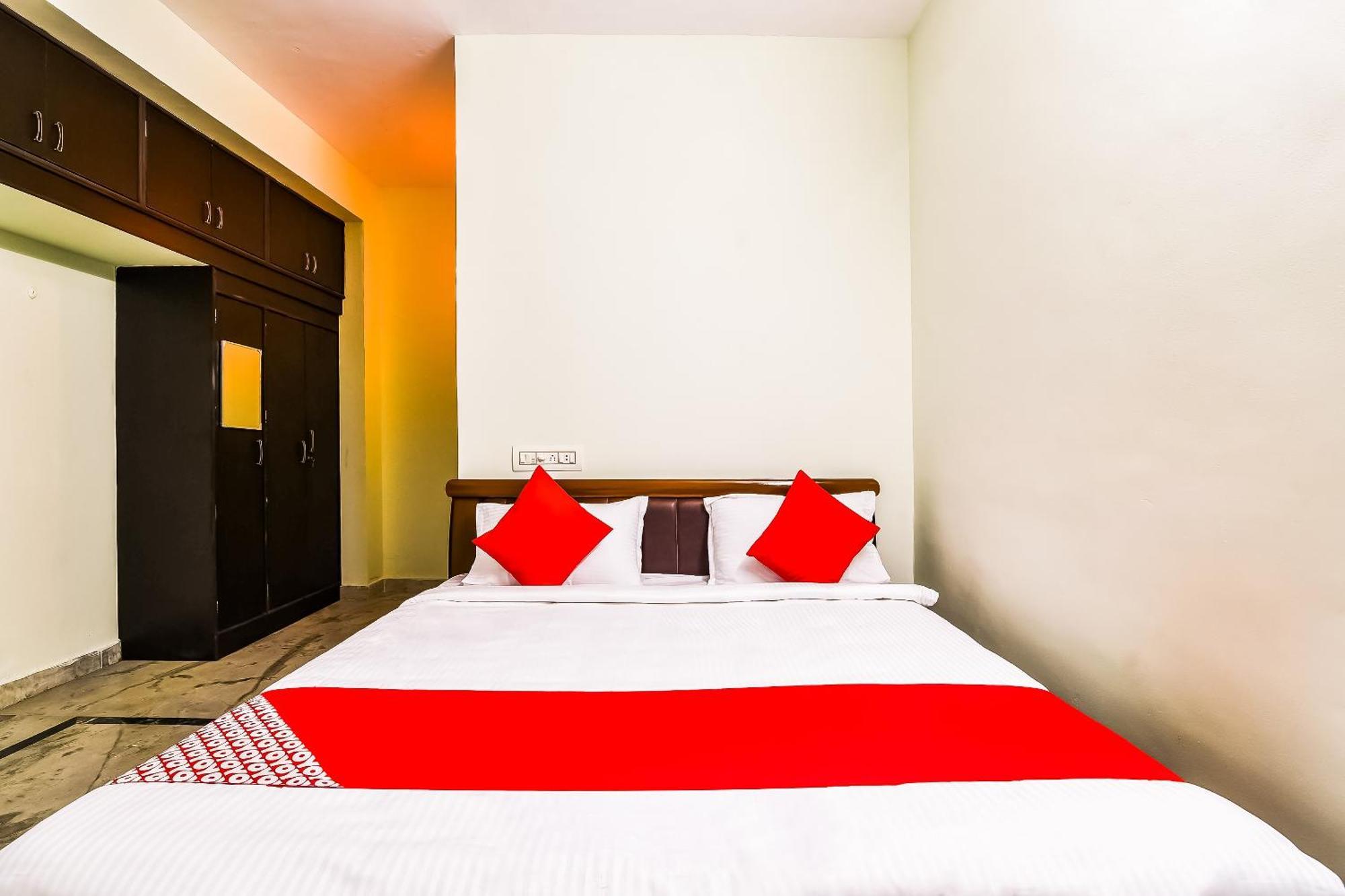 Hotel O Kartikeya Park View Residency Chittoor Esterno foto